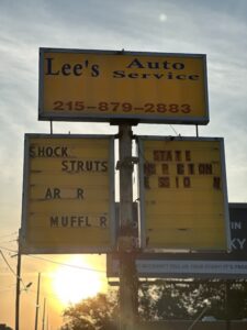 Lee's Auto Service Sign